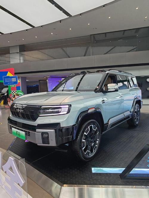 重庆10比亚迪方程豹硬派越野的爆款，英菲尼迪35周年与你共成长